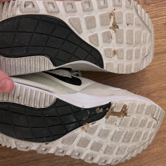 Nike AirMax 🤍 - Picture 5 of 6